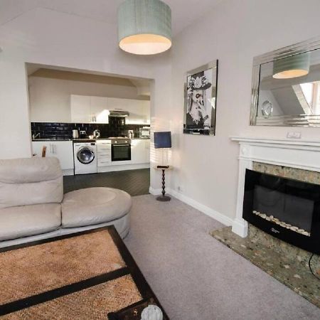 Sandmartin - Top Floor 3-Bed Apartment Sea Views & Parking Scarborough Exteriör bild